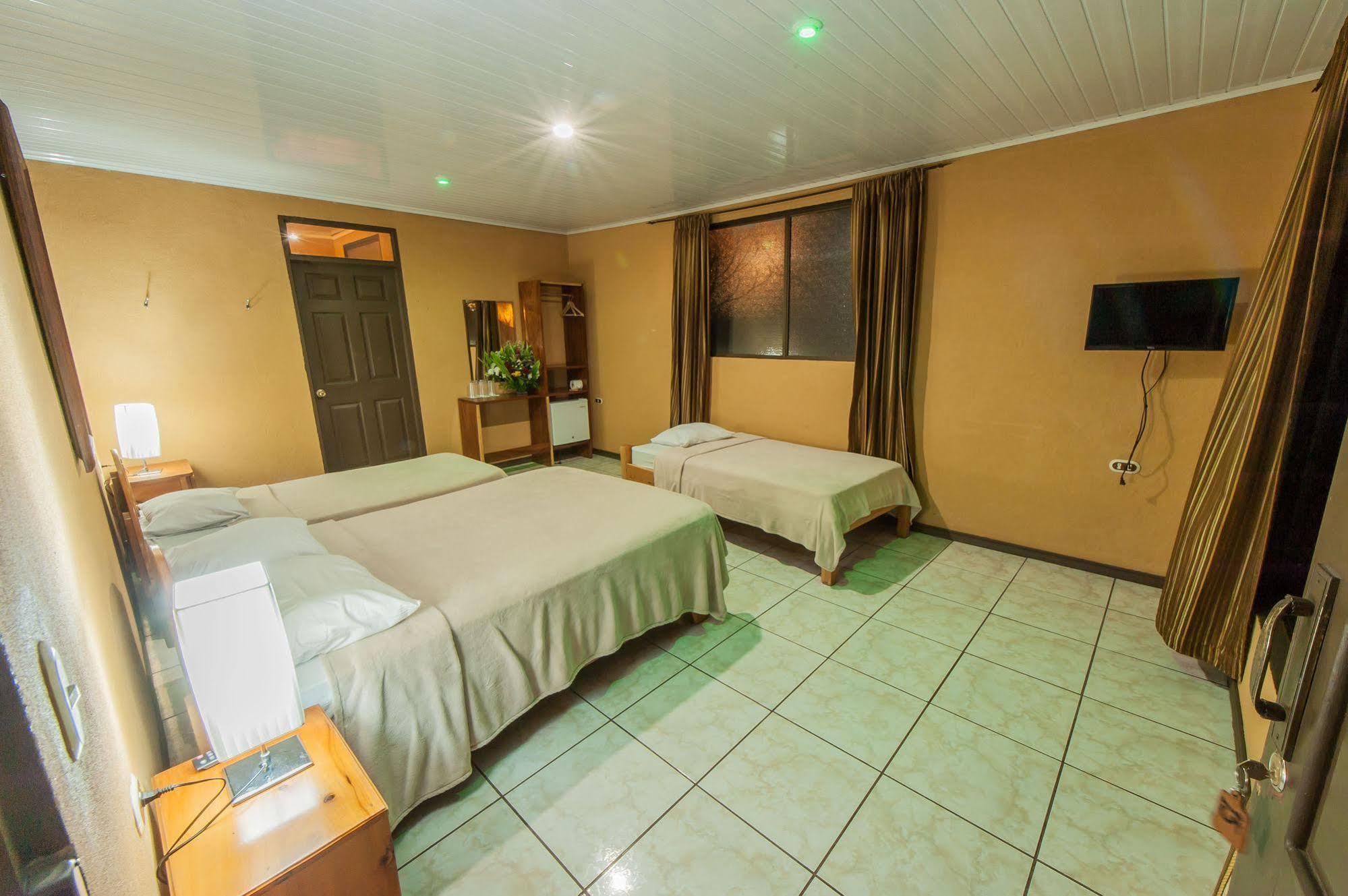 Cabinas Eddy B&B Monteverde Exterior foto